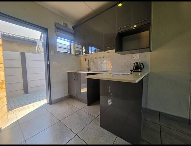 3 BEDROOM HOUSE FOR SALE IN ALBERTSDAL